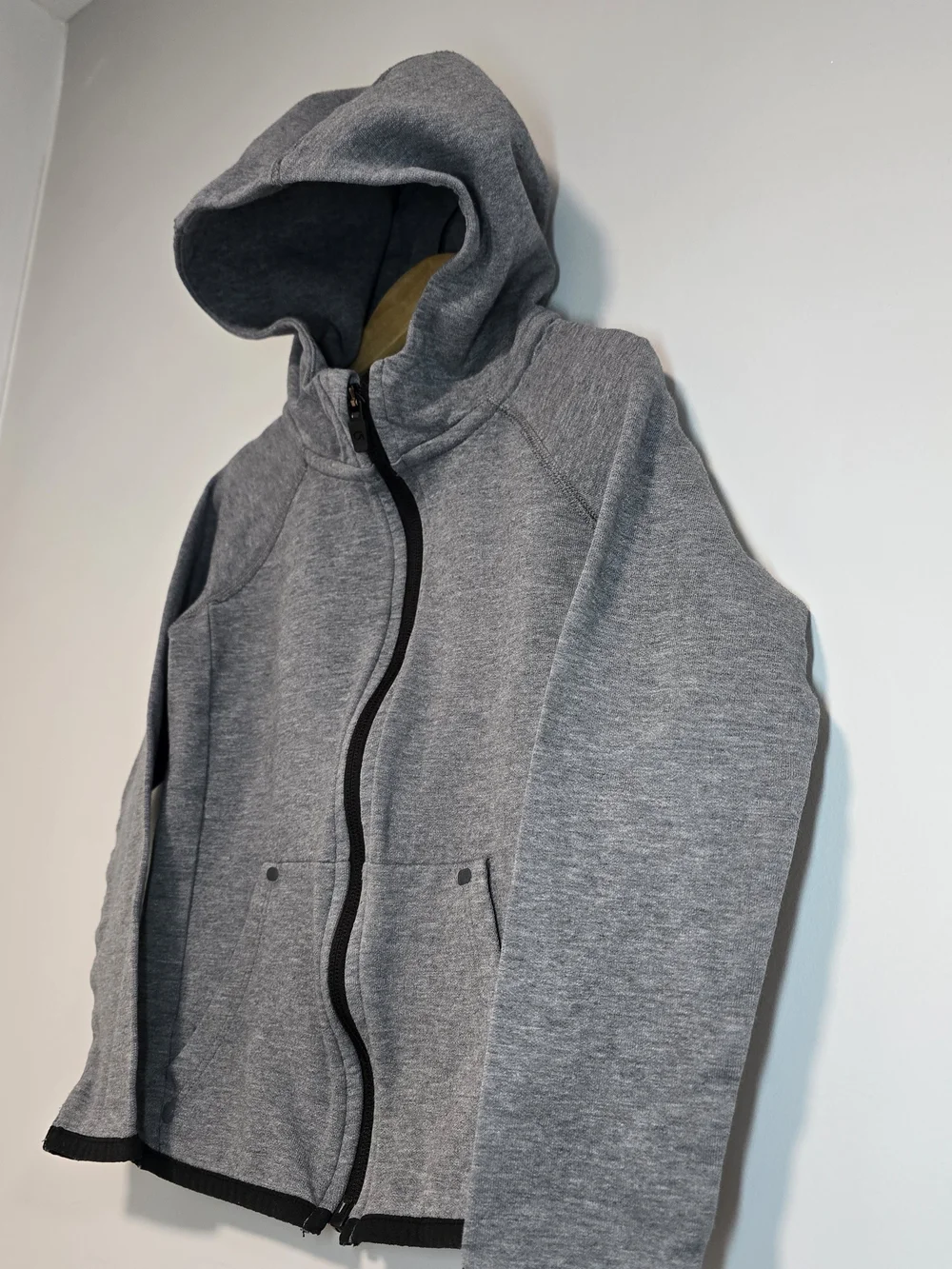 Kids GapFit Tech Hoodie In Gray Black Trim 5yrs